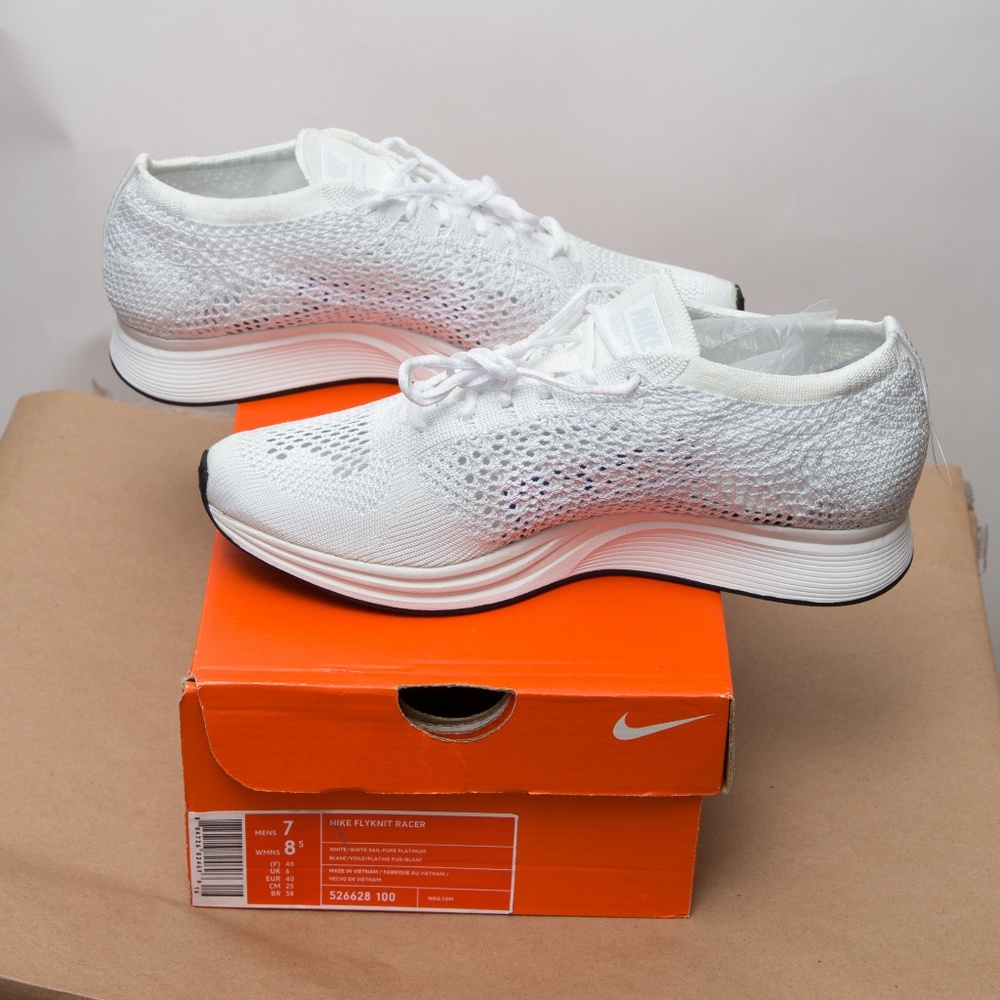 Nike Flyknit Racer White Size 8.5 - Picture 3 of 5